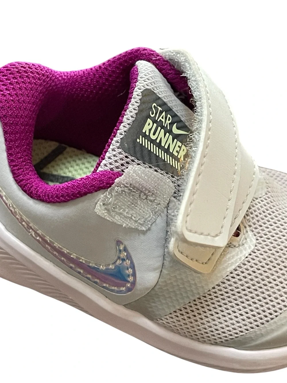 Nike Infant Star Runner White Sneakers Sz 3C Pink Lining Iridescent Swoosh